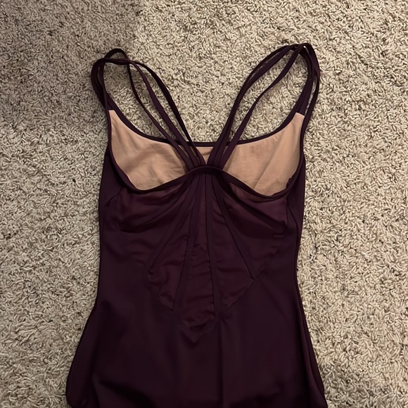 Bundle of 5 dance leotards - Picture 5 of 6